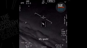 NASA Photo Shows Speedboat-Like UFO On Mars, Expert Claims