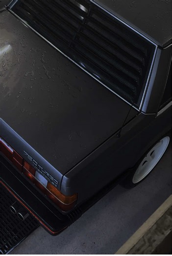 Still fresh - since 1984 #volvo #740 #volvo740 #classic #cars #carsontiktok #80 #80sthrowback #oldschool #foru #fyp #tren #viral #redblock #volvo760 #cartrend