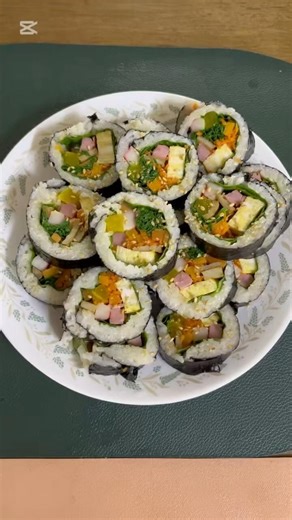 곰취김밥 했어요 산뜻한 향기 품은 봄김밥이에요 #레시피 #집밥