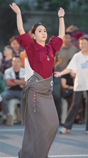 Yongji, the Tibetan dance goddess, graceful Tibetan dance