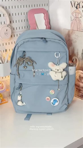 Desilia Anadita on Instagram: "Backpack biru lagiii 🦋 ukurannya besar, muat laptop max 15.6 inch (luar sleeve) Link no.1286 atau bisa cek keranjang aku ya.. #tassekolah #ranselsekolah #backpack #racunshopee #recomended"
