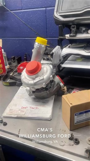 #ford #tech #fyp #mechanic #reels #workflow #work #diag #foryourpage #powerstroke #deisel #repair #turbo | Raymond Wymer