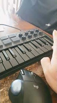 Akai Professional MPK mini MPC Beats
