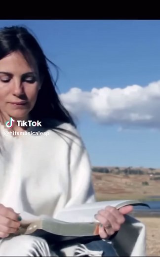 William Luna's 'Linda Wawita': A Heartfelt Peruvian Ballad