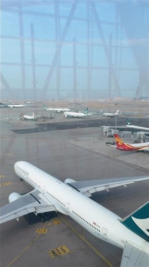 香港国際空港のスカイデッキにて