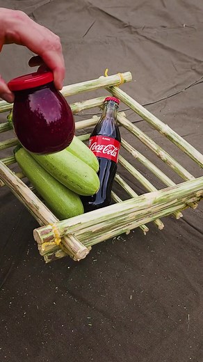 Bushcraft skills： AMAZING Basket for extreme conditions #survival #bu..._7402917399936257287 | Jess Moore | Facebook