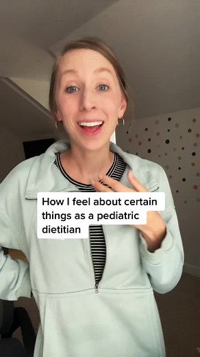 Want to know more “best practices” and evidence based strategies when starting solids? Come join my starting solids course where you get chat access to me!! #pediatricdietitian #firstfoods #first100foods #babynutrition #babyfoods #babymeals #babyrecipe