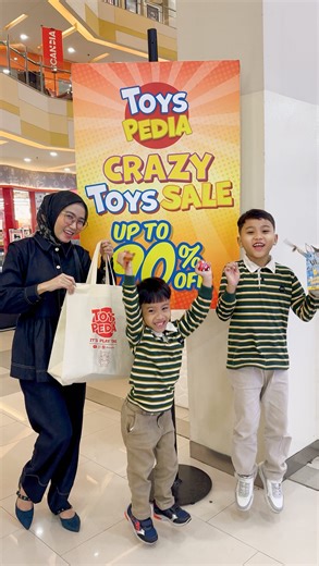𝓓𝓮𝓼𝓲.𝓪𝓯𝓻𝓲𝔂𝓪𝓷𝓽𝓲𝓲 on Instagram: "Toyspedia store grazy sale up to 90% ⚡⚡⚡ Wah . . Ini si bikin kalap belanja, spesial sale dari 5rb, 6rb, sampe diskon gede2an up to 90% Mainan nya keren, lengkap, untuk anak cewek ataupun anak cowok @emcotoys Nah yg aku datangain ini @toyspedia @toyspediastore yg ada di @metmalcileungsi Yuks buruan ajak anak berburu diskonan disini ya !!"