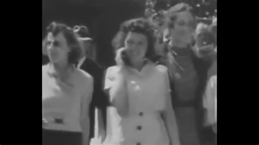 Watch how a woman was caught on camera using a phone in 1928
