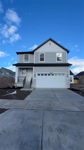 The Jordan🔑 floor plan in Lehi is giving SPACE, upgrades, and one of the BEST incentives Edge Homes has offered all year. Here’s the breakdown: ✨ 2,800 sq ft ✨ 4 bedrooms | 2.5 bathrooms ✨ 2-car garage ✨ Located in the Riverpoint community ✨ Listed at $650,900 And the best part? If you close before January 15, you could receive 9% back — that’s about $58,000 😳 Use it toward closing costs, rate buy-downs, upgrades… you name it. If you want a realtor who knows the builders and the homes that are