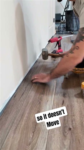 installing floating flooring #homeimprovement #constructionchannel #diy