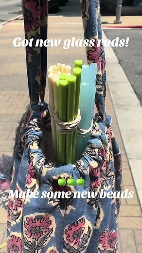 I got some new glass rods! All of them are so pretty 😍 I make some frosted green apple beads this time🍏🍏🍏 #handmade #lampworkjewelry #lampwork #lampworking #lampworkglass #flameworker