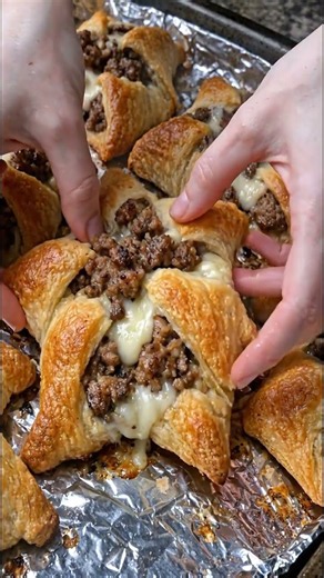 Beef Puff Pastry Stars 🥐