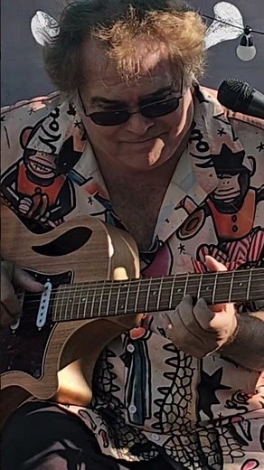 How to spice up your guitar playing with these funky Blues Riffs on the Low Strings Pt 1