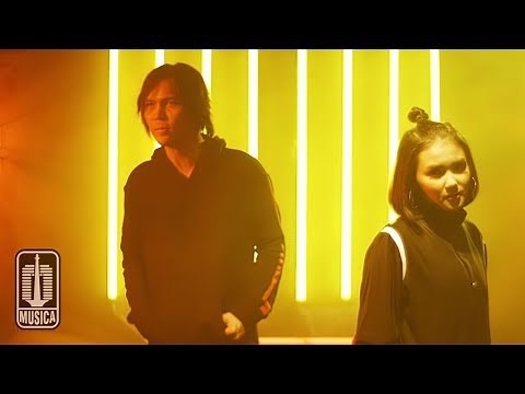 Once Mekel Feat Shakira Jasmine - Menaklukkan Dunia (Official Music Video)