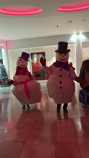 Mr. & Mrs. Olaf dancing #shorts #dance #foryou