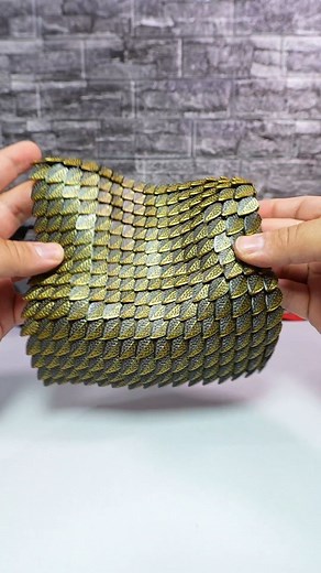GRM3D on Instagram: "Elven leaf armor Daily Dose - Day 335 Helloo...look at this interesting design, its like a fabric so this is an elven leaf armor a masterpiece of ethereal elegance and intricate craftsmanship😍 😁 If you want to print this model is on makerworld: https://makerworld.com/en/models/541705?designId=541705#profileId-459265 ➡Check In BIO! Printed On Bambu Lab X1 Carbon Filaments @3dhojor_official Material Silk Pla Designer protomota If u like what do u see just hit a like and foll