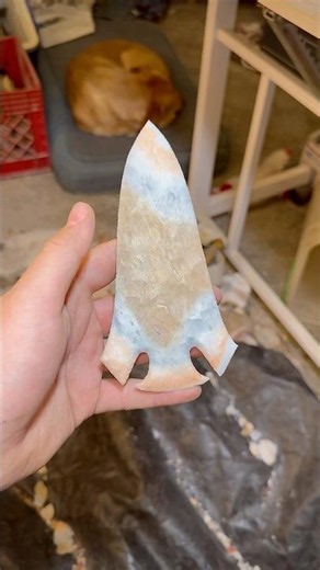 LOOK AT IT!!😂 Coral “clay” point #flintknapping