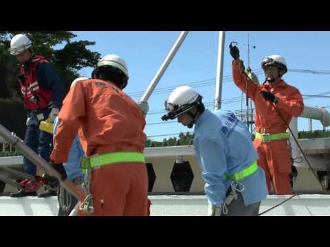 低所からの救助訓練（協力：掛川市消防本部）