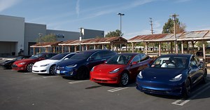 Tesla achieves Model 3 production of 1,000/day, pushes to maintain it and reduce costs