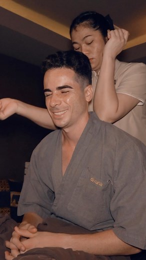 Alex FaBB | ASMR Massages and Barbers on Instagram: "ASMR: Relaxing Thai Traditional Foot Massage with Acupressure Sticks and Hot Herbal Compressed Balls! 📍Divana Divine Spa, Bangkok, Thailand @divanathailand 🎥Watch the full treatment video on my YouTube channel! #asmr #asmrmassage #massage #massageasmr #asmrsleep #asmrnotalking #thaimassage #footmassage #footreflexology #footreflexologymassage #alexfabb"