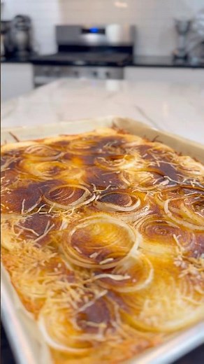 Baked 2 Ingredient Onion Chips 🤤 #food #foodie #shorts