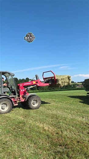 Wiedemann loads hay 👍🏁