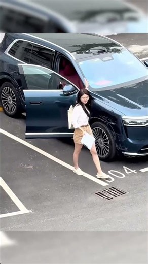 🚘 Car Doors That Open With a Gesture ✋ | Future Car Tech 🔥