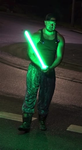 Let's go over the basics of Flow I will upload more instructional videos for our beginners here. You can find many more on the saber school tab on the site #starwarstheory #starwars #theorysabers #lightsaber #darthvader