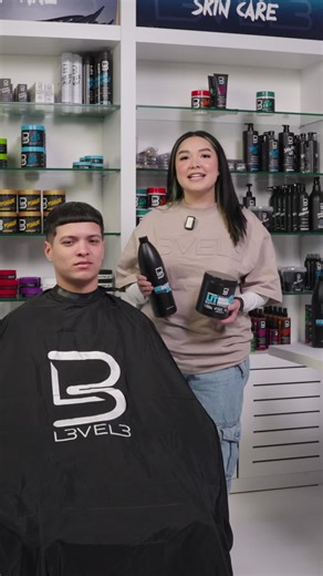 🚨 How to Lighten Hair Like a Pro! ⚡ Watch as we take Omar from Level 5 to Level 9 using the L3VEL3 LIT System! Whether you’re a stylist, barber, or color enthusiast, this step-by-step tutorial makes the lightening process simple & effective. ✅ Pro Tips for Flawless Lightening: 💡 Choose the right developer (10, 20, or 30 vol) 🎨 Perfect mixing ratio for best consistency 🖌️ Application techniques for even saturation 🔥 How to avoid brassiness with L3VEL3 Violet Shampoo 💬 Drop a 🔥 in the comme
