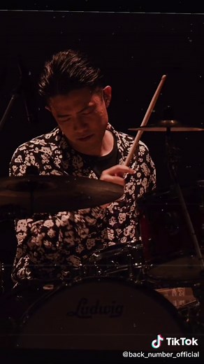 バックナンバー 黄色 MV 考察