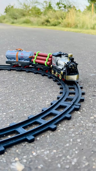 Classic RC Train Play Set Remote Control Unboxing & Test 🚂