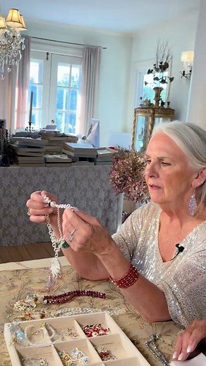 Behind the Scenes of the Kirks Folly Santa Over the Seaview Moon Show - Shop the Collection under 'Recently Released' at kirksfolly.com - Featuring the Riviera Crystal Magnetic Closure Necklace The Riviera Crystal Magnetic Closure Necklace pairs bold, polished links with a touch of refined sparkle. At its center, a crystal magnetic closure adds a dazzling focal point while offering effortless elegance and ease of wear. #kirksfolly #kirksfollyjewelry #kirksfollyseaviewmoon | Kirks Folly