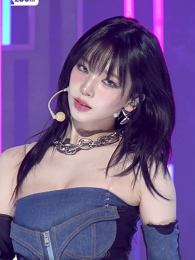 Karina: Aespa's Visual Queen and Dancing Sensation