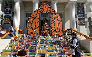 Dia de Los Muertos display fills steps of Carnegie Art Museum in Oxnard