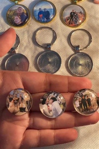 Custom Keychains: Capture Your Memories in Glass Gems