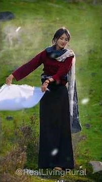 जौ की फसल से लेकर मीठे, स्वस्थ आटे तक का सफर : बीना मशीन पहाड़ी उपचार 🌾🍙 || #minivlog