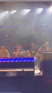 El de medio de Los Chichos hoy en Granada VAMOS ANDALUCÍA!!! #estopa25aniversario #Estopa | Estopa Comunidad