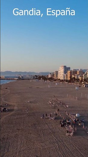 🌅 Stunning Views of Playa de Gandia from a drone / 🌅 Impresionantes vistas de la Playa de Gandia