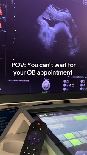 When you can’t wait another month to see your baby. 😅 We don’t make you wait. Sneak peeks welcome here. 💕 #ultrasound #sneakpeek #pregnant #dramatic