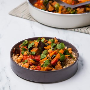 197K views · 671 reactions | This Thai coconut veggie curry is packed with flavor and is quick and easy to make!  Recipe: https://tasty.co/recipe/thai-coconut-vegetable-curry Cook it in Goodful's 10-Pc. PFOA and PTFE Free Ceramic Cookware Set: https://bzfd.it/2Ti8cPD | Goodful | Facebook