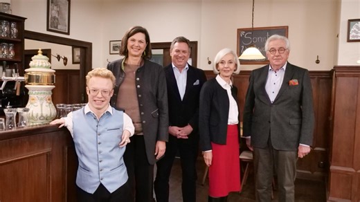 Der Sonntags-Stammtisch: Mit Ilse Aigner und Josia Topf