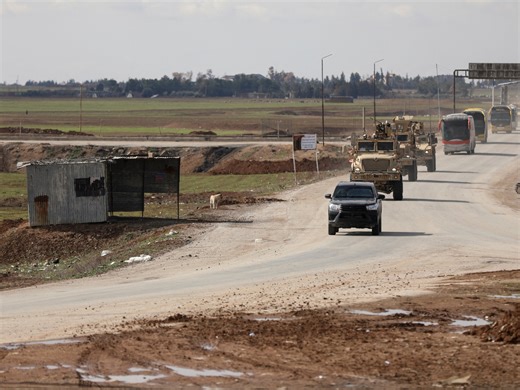 US army launches retaliatory strikes on dozens of ISIL targets in Syria