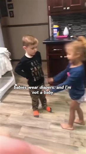 Funny sibling arguments! Kids saying funny things 🤣🤣🤣#baby #funnybaby #funny #kids #sibling