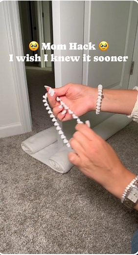 1.4M views · 2.7K reactions | We never travel without doing this  it's a game changer with kids.. #MomHacks #naptime #newmomlife #tips #momtips #baby | Daria Shark | Facebook