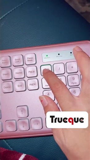 Just got this rose pink Trueque keyboard and it actually looks so good