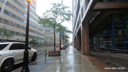 【超清】雨天漫步游加拿大多伦多市中心｜登打士广场，书院街，卑街 2021.7