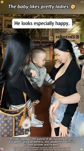 Those heartwarming moments between a baby and a stranger#sweetboy#fyp#friendly