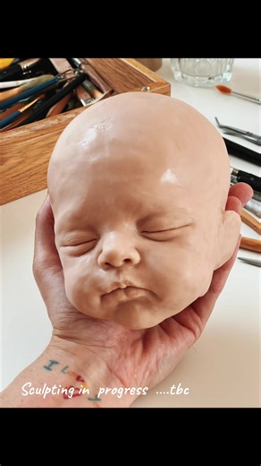 Sculpting sleeping baby doll 🫶 #polymerclay #sculptor #joannakazmierczakpietka #reborndoll #realism #artdoll #clay #creative #dollmaker #art #realisticart #3D