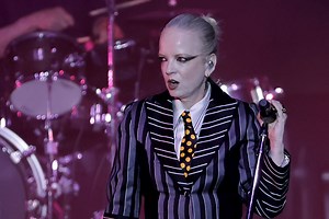 Garbage Kicks Off European Tour with Live Debut and Classic Cover